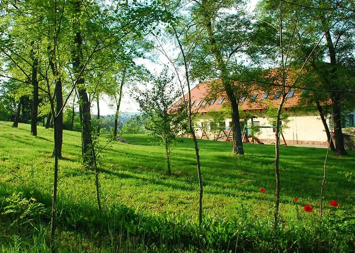 Békesség Szigete, Klasszik Apartman Súr
